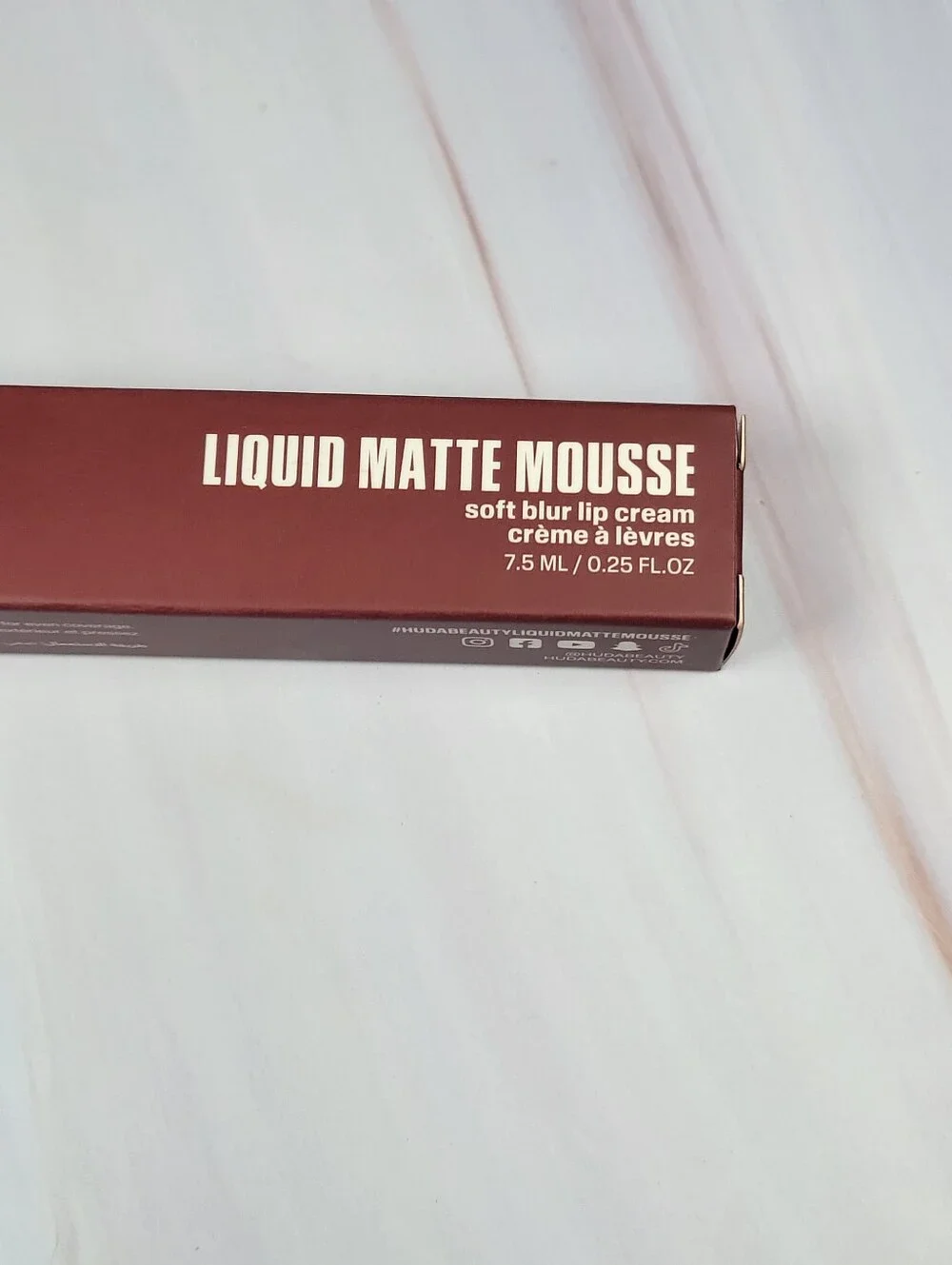 Huda Beauty Liquid Matte Mousse Soft Blur Lip Cream in Berry Brown BNIB
